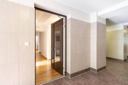 Marienplatz Apartment 2 Bedrooms Living Room Kitchen มิวนิก ภายนอก รูปภาพ