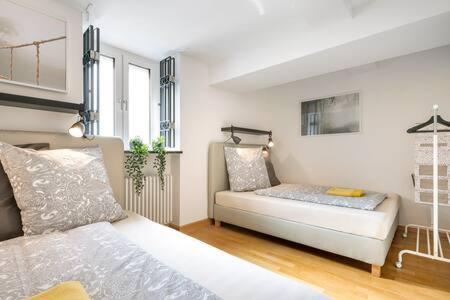 Marienplatz Apartment 2 Bedrooms Living Room Kitchen มิวนิก ภายนอก รูปภาพ